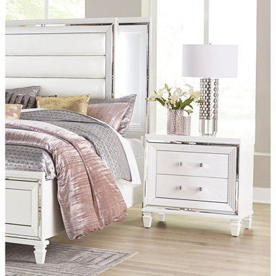 Table de chevet contemporaine blanche avec 2 tiroirs pour chambre à coucher élégante et quincaillerie en acrylique