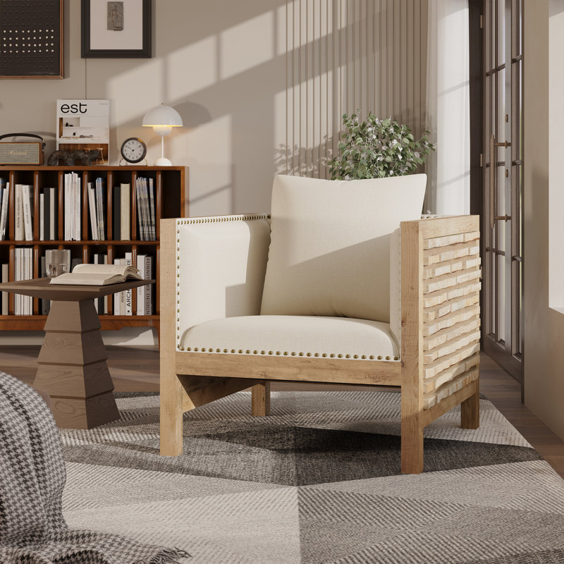 Chaise d'appoint entièrement assemblée avec finition grain de bois vieilli et accoudoirs garnis de têtes de clou