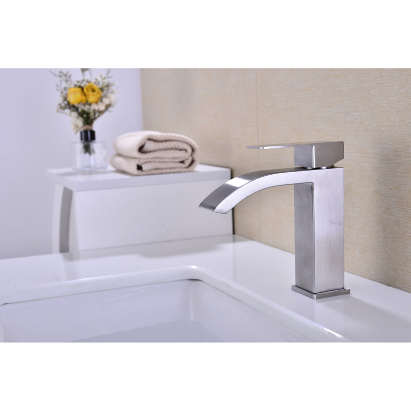 Robinet de lavabo pour salle de bain à poignée simple en nickel brossé - Le bec rectangulaire crée un effet paradisiaque de corrosion et un matériau de finition de qualité pour le placage de très grandes formes.