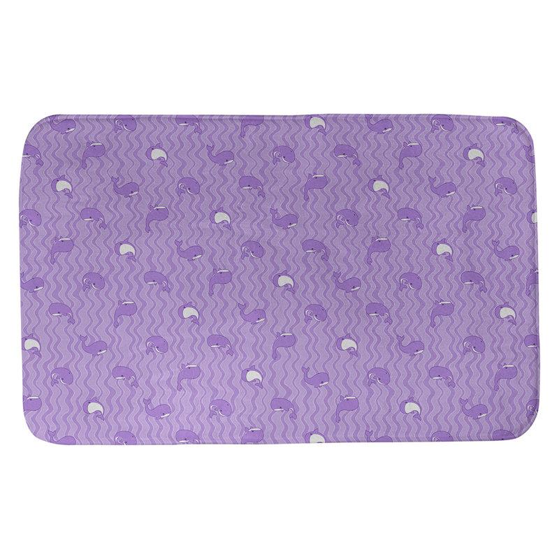 Tapis pour salle de bain katelyn elizabeth baleines Avicia, l 21 po x L 34 po, Mauve