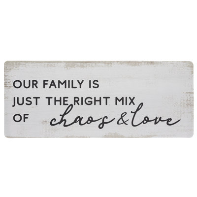 Tapis de bureau imprimé «Our Family Is Chaos & Love», par Lil 'Rue
