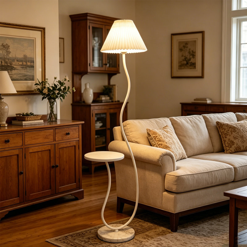 Lampe sur pied de style crème plissée blanche avec base en marbre et abat-jour en fer pour table de salon