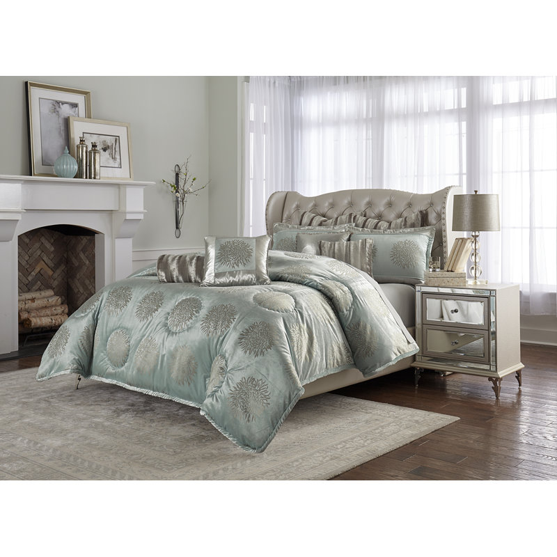 Regent 10 Piece King Comforter Set, King Comforter + 13 Additional Pieces