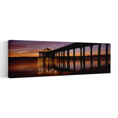 Vue en contre-plongée d'une jetée, Manhattan Beach Pier, Manhattan Beach, Los Angeles County, Californie, États-Unis, paysage contemporain abstrait, art mural