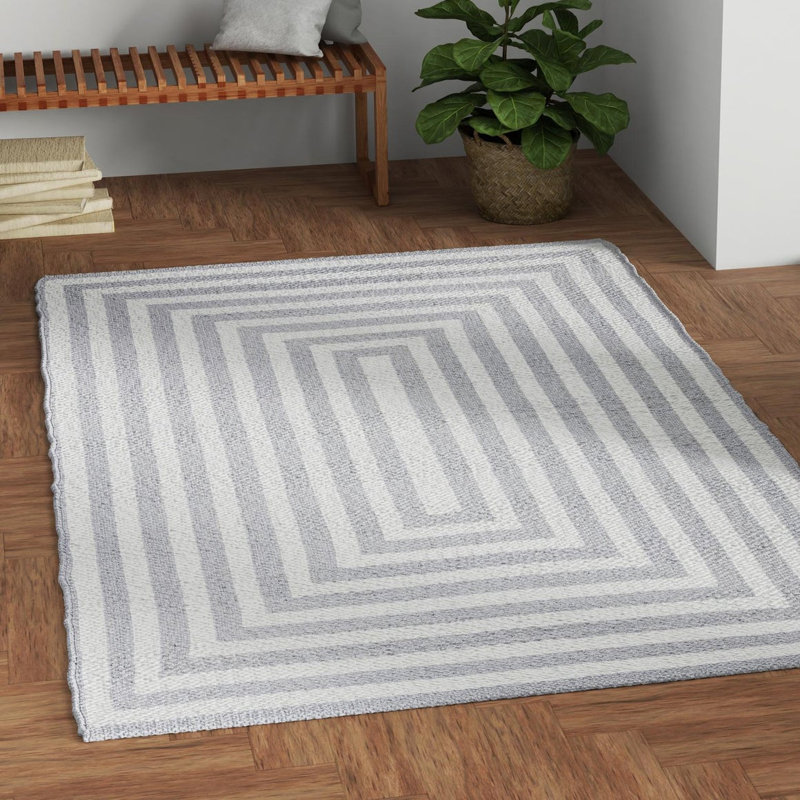Ichelle Indoor/Outdoor Area Rug, Rectangle 5'3" x 8'