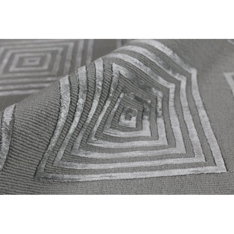 Metro-Velvet Geometric Area Rug in Gray/Ivory