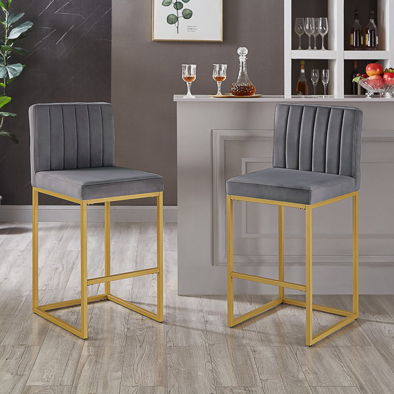 Tabouret à hauteur de comptoir moderne avec dossier plein et pieds robustes en fer, Grey Velvet
