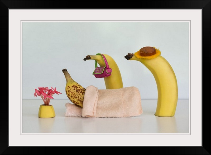 « malades banana » par jacqueline marteau, reproduction de photo, Cadre noir, H 24 po x l 32 po x P 1 po