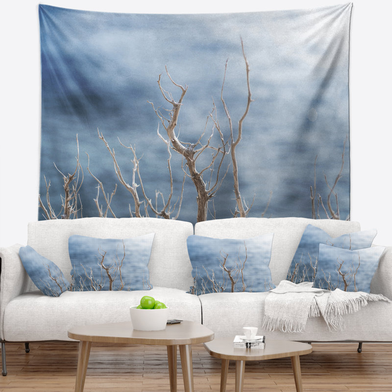 Tapisserie de branches d’hiver sans feuille en polyester avec accessoires suspendus inclus, H 32 po x l 39 po