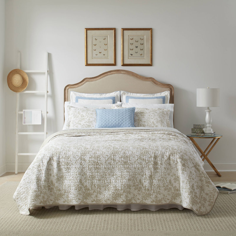 Beige Reversible Cotton King Quilt Set with Shams