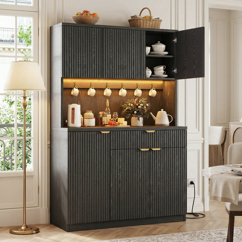 Cabinet multifonctionnel avec rangement, lumières DEL et prises de courant, Noir, Doré, 70.9" H x 40" W x 15.7" D