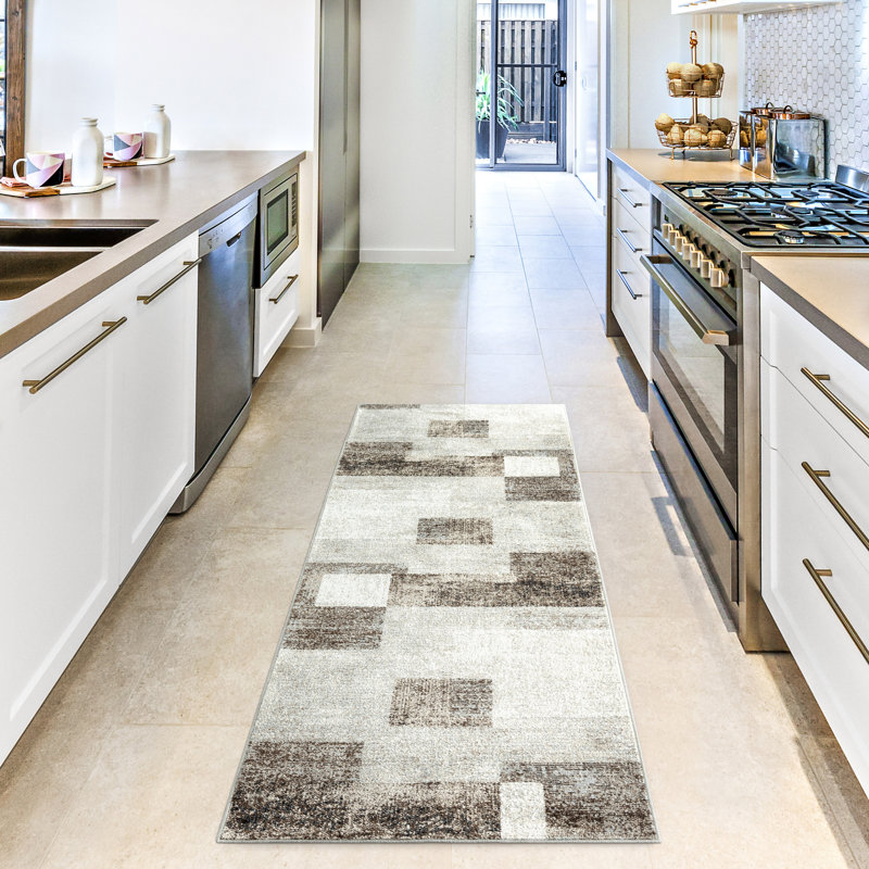 Tapis géométrique lavable à la machine Patrizi, Tapis de couloir 2 pi 2 po x 7 pi 2 po