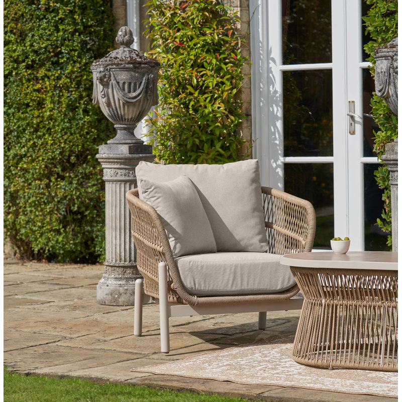 Aris Outdoor Lounge Chair