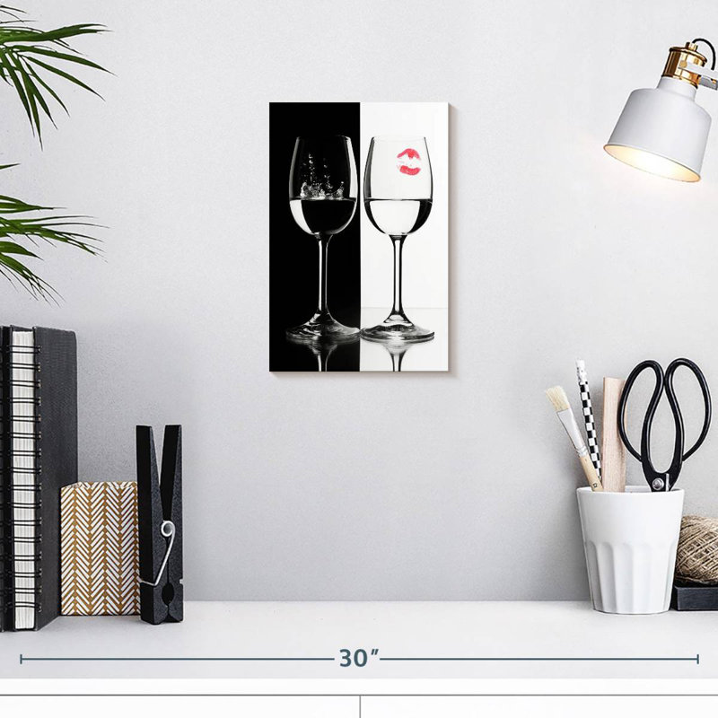 Yarlin Black And White Wine, 12" H x 8" W