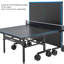 Table de ping-pong pliable avec roulettes verrouillables