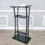 Pupitre en acier noir assemblé Fixturedisplays®, podium en métal 25 po de largeur x 15,7 po de profondeur x 47 po de hauteur 19617 - Podium assemblé