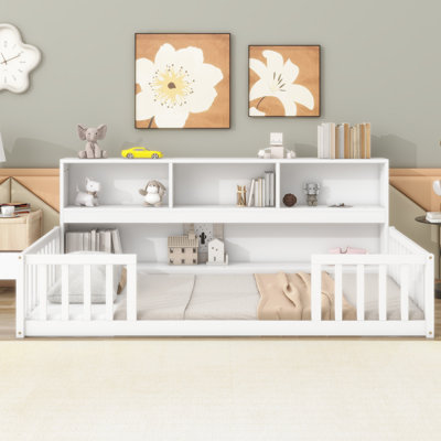Lit simple au sol avec bibliothèque latérale et tablettes, lit à plancher Montessori avec garde-corps, cadre de lit pour enfant, bois de pin, blanc