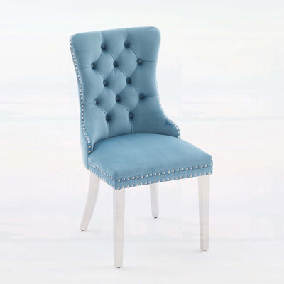Chaise de salle à manger moderne en velours de bois touffeté haut de gamme avec pieds chromés et garniture cloutée, bleu clair et chrome