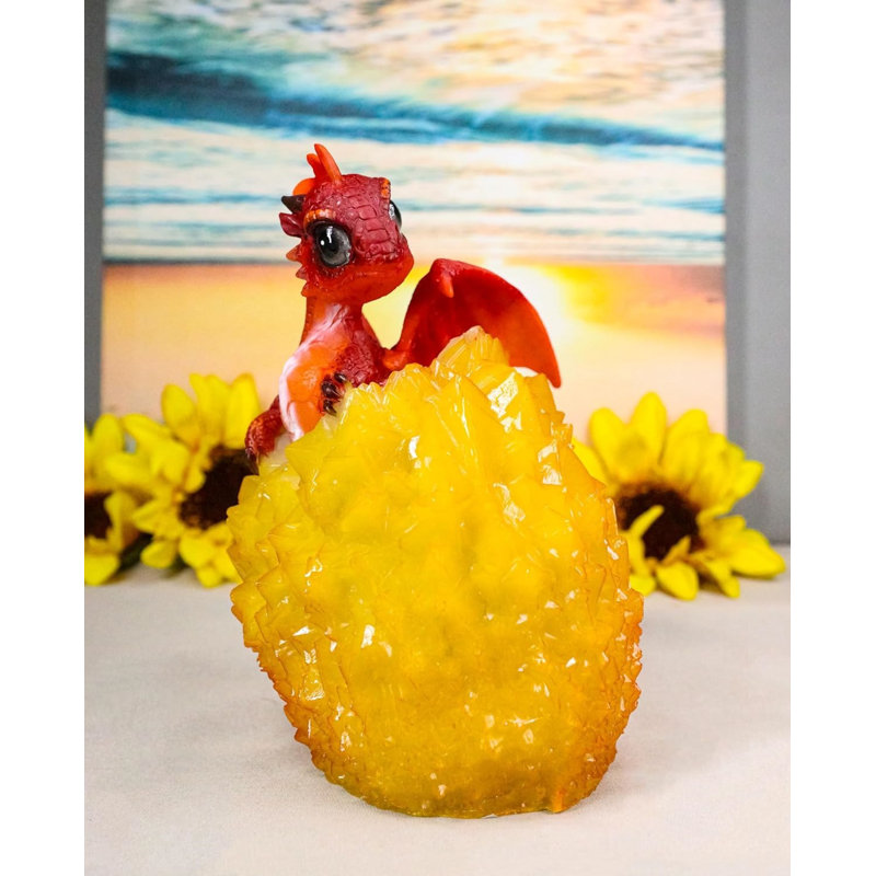 Figurine fantaisiste de bébé dragon rouge