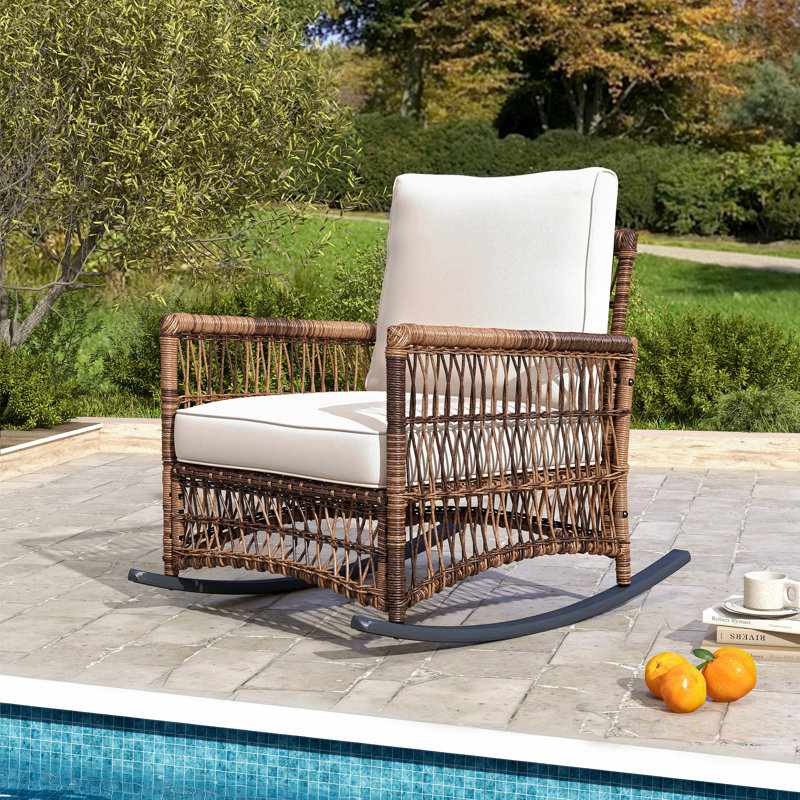 Chaise berçante d'extérieur en osier Cinderford Craney