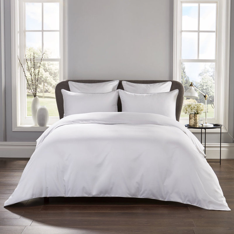 400 Thread Count Piped Edge Duvet Set, White/Grey, Kingsize Duvet Cover Set + 2 Additional Pieces