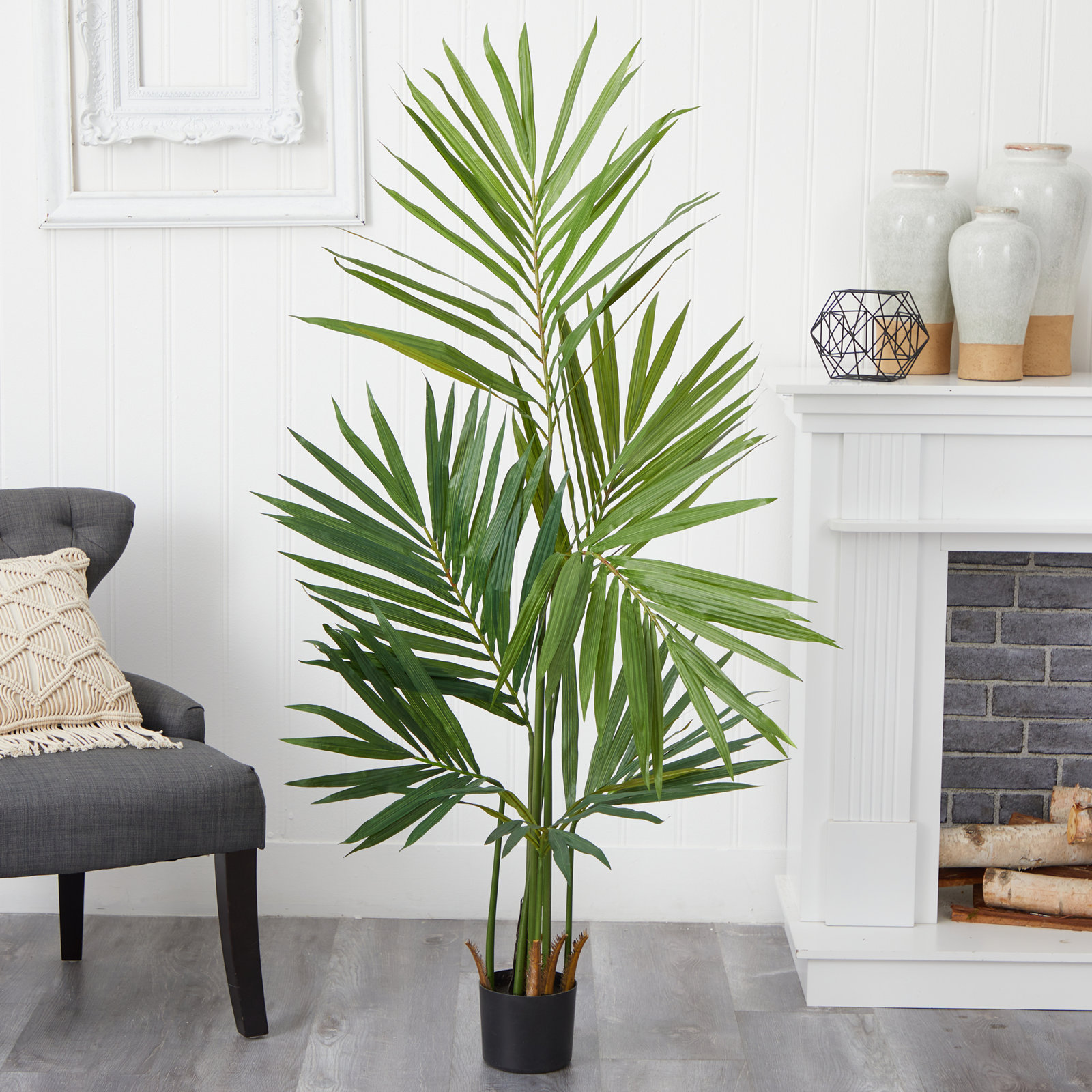 Palm Tree in Pot, 60"H x 36"W x 36"D/123 Leaves