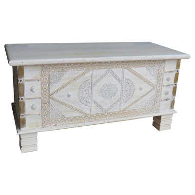 Aruca 1 Piece Solid Wood Blanket Chest