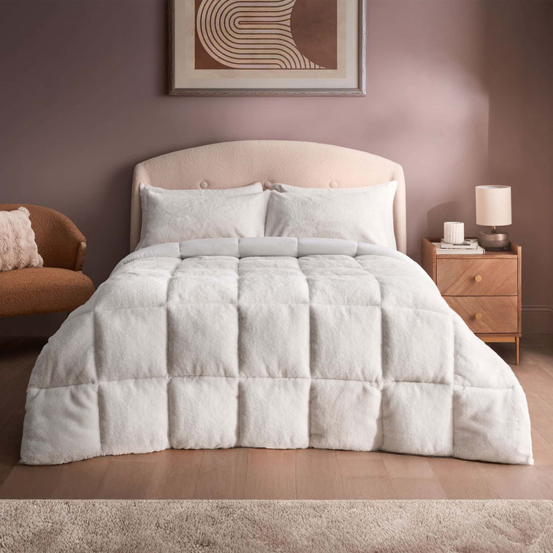 Silentnight Coverless 10.5 Tog Duvet and Pillowcase Set Faux Fur, White, Super King