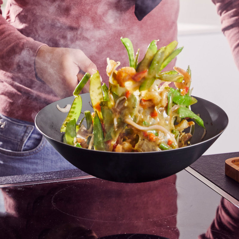 Alva Energy 12" Black Nonstick Cast Aluminum Wok Pan