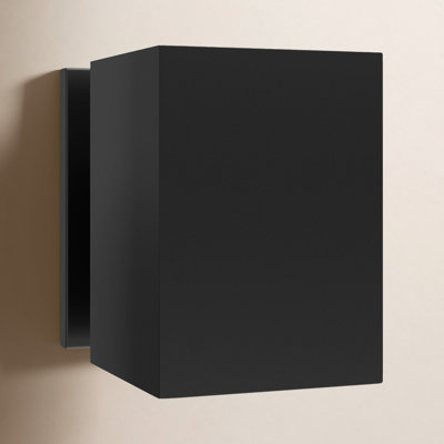 Dyer Single Light Outdoor Wall Light