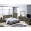 Très grand lit transitionnel de couleur grise qui s'harmonise avec plusieurs options de décoration de chambre à coucher