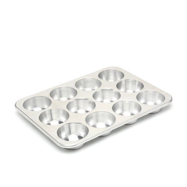  Nordic Ware Natural Aluminum Commercial Muffin Pan with Lid, 12  Cup: Nordic Muffin Tin With Cover: Home & Kitchen