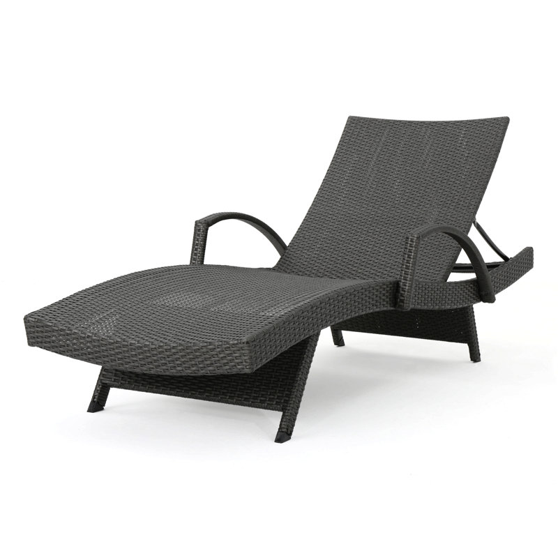 Salem Pe Wicker Chaise Lounge With Arm