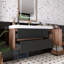 Meuble-lavabo en noyer avec lavabo à surface solide blanc brillant