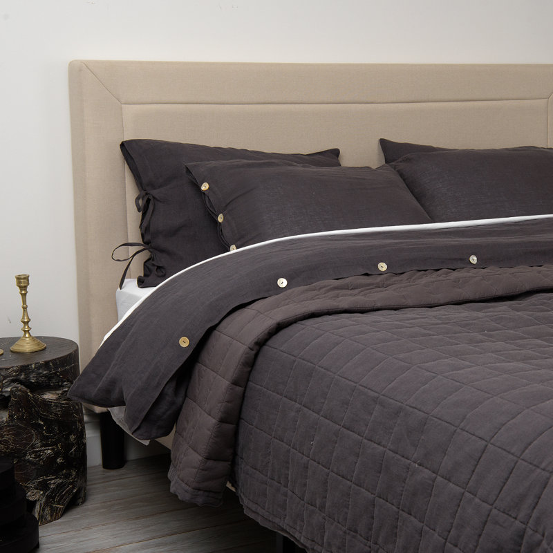Hatley Quilt, Gray, Queen Quilt