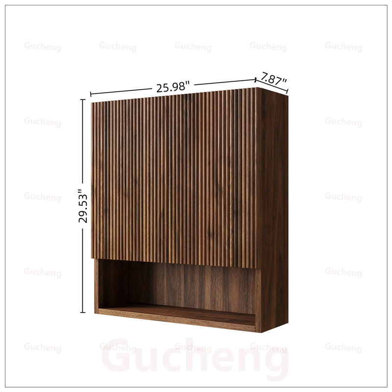 Armoire de salle de bain murale rayée avec portes, tablette et rangement ouvert, parfaite pour organiser vos essentiels dans les petits espaces