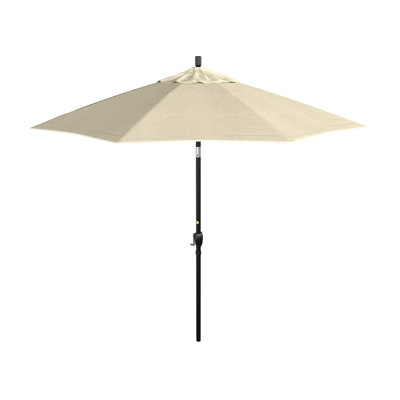 Parasol de marché en aluminium noir 9 pieds avec bouton poussoir en Sunbrella