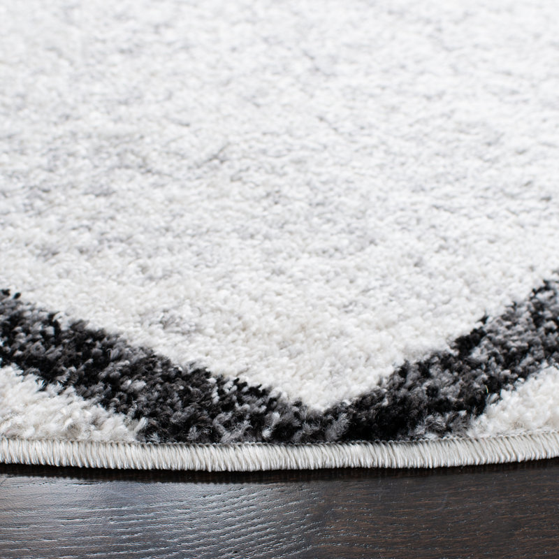 Shenfield Looped / Hooked Area Rug, Rectangle 61 x 91 cm