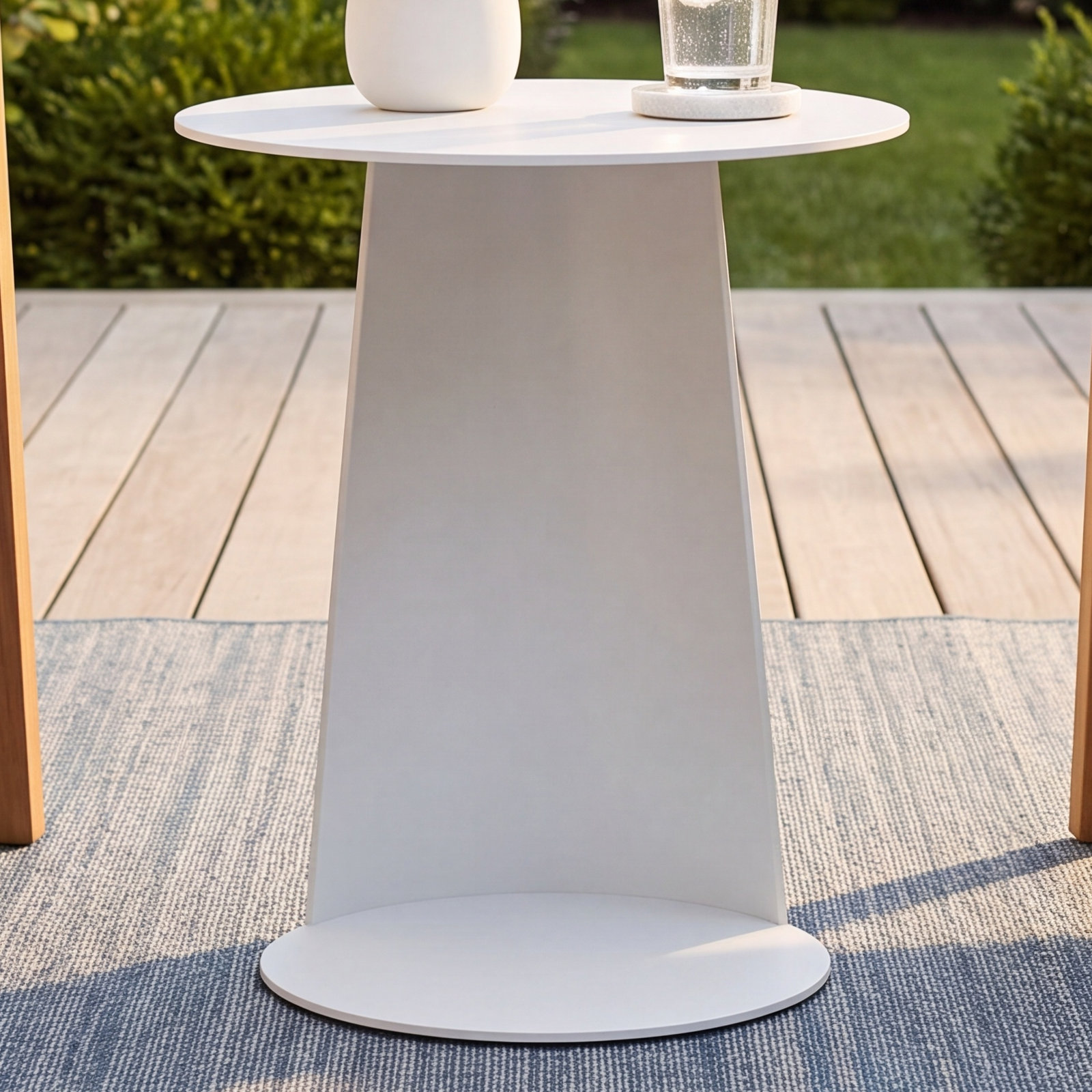 Kepper 15.9'' Metal Outdoor Side Table