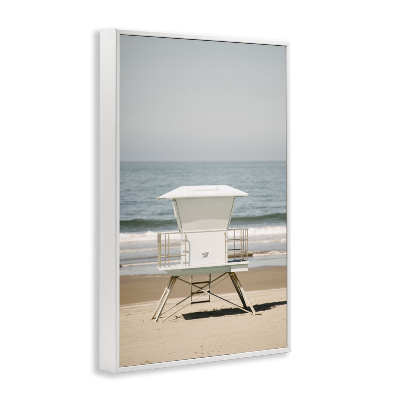  Surf Shack on Shore, estampe numérique par Crystal Lynn Collins, H 30 po x l 20 po, Giclée encadrée blanc bord de mer