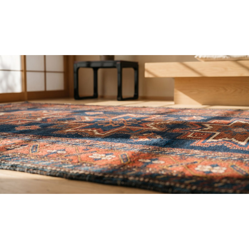 Tapis tribal antique de race blanche Lesghi