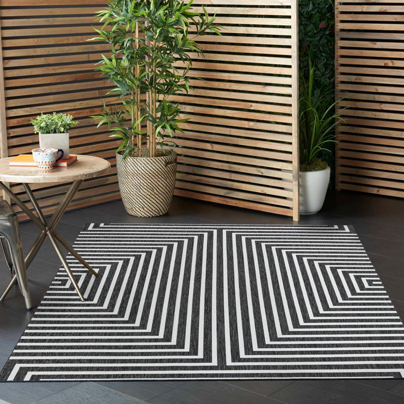 Tapis contemporain noir et blanc Odawa, Carré 7 pi 10 po