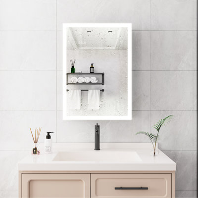 Armoire de salle de bain avec miroir - 2820 pouces avec lumières, gradateur, horloge numérique et affichage de la température, montage en surface, miroir en verre, temps argent