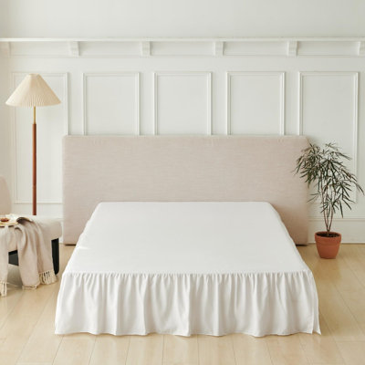 Queen Ruffled Bed Skirt With Split Corners - 14-Inch Drop