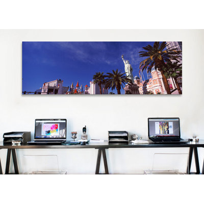 Reproduction d’art sur toile tendue à profil bas de cygratte d’une ville, the strip, las vegas, nevada, états-unis