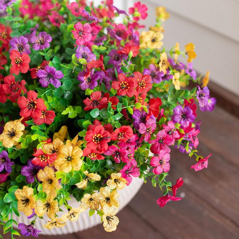 12 faisceaux de marguerites artificielles avec eucalyptus