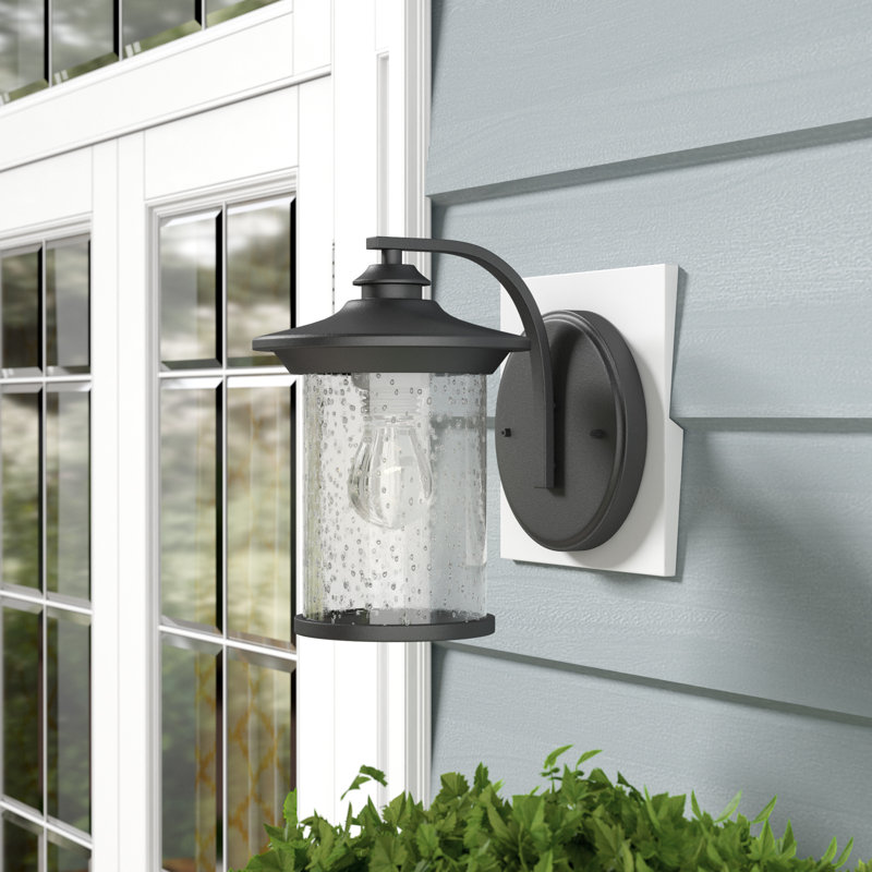 Lanterne murale d'extérieur à 1 ampoule Corinth, Peint en noir, H 10,71 po x l 7,48 po x P 9,76 po