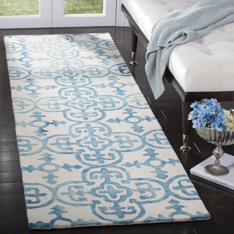 Pimentel Hand Tufted Wool Quatrefoil Rug