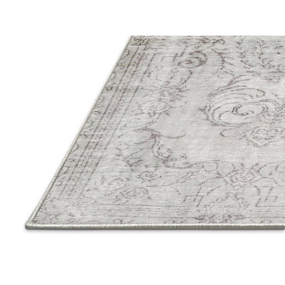 Manwe Oriental Indoor Rug