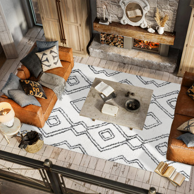 Kips Bay Moroccan Style Diamond Shag White/Gray Rug